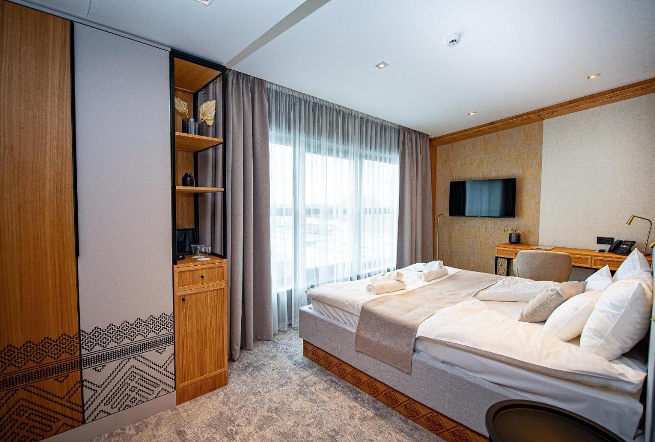 Bordur Wellness Hotel Superior Es Szonyegmuzeum Békésszentandrás Extérieur photo