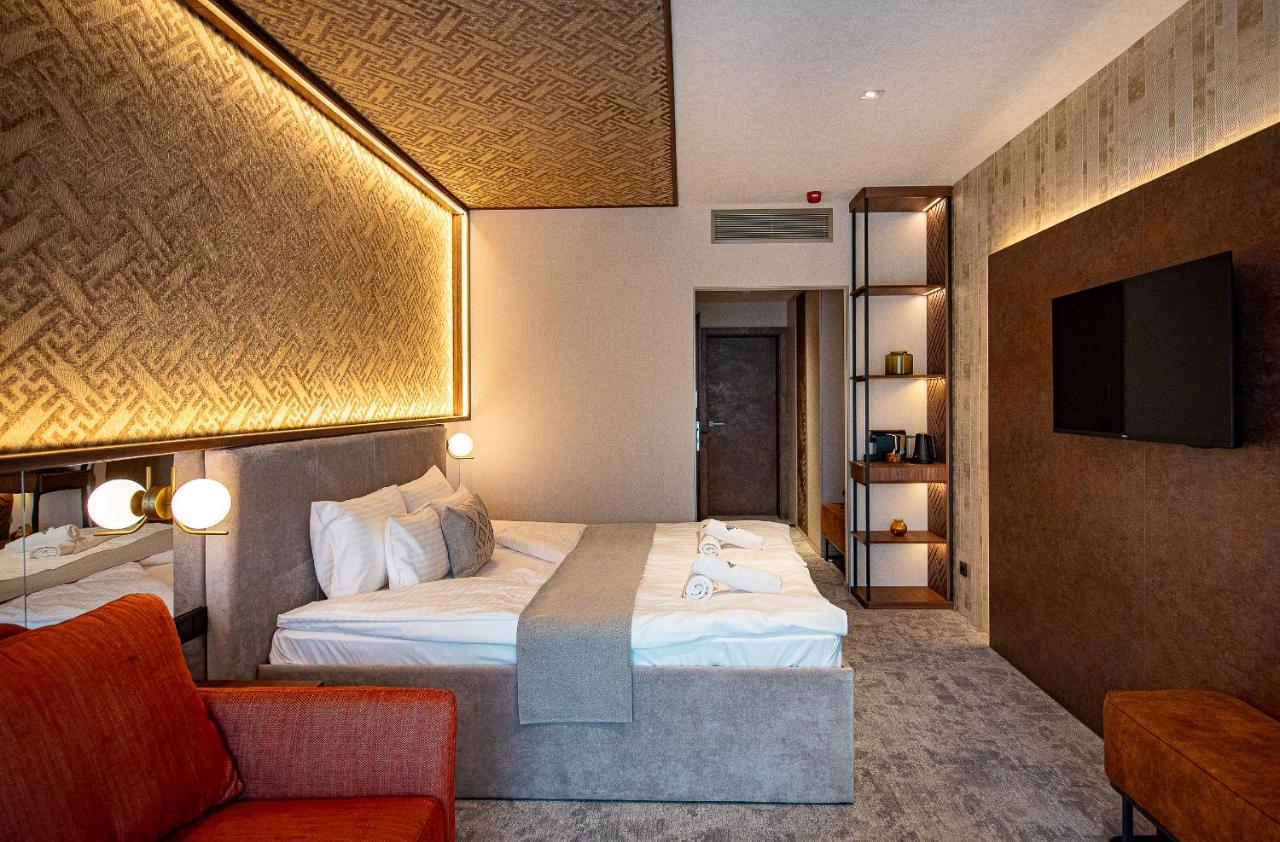 Bordur Wellness Hotel Superior Es Szonyegmuzeum Békésszentandrás Extérieur photo
