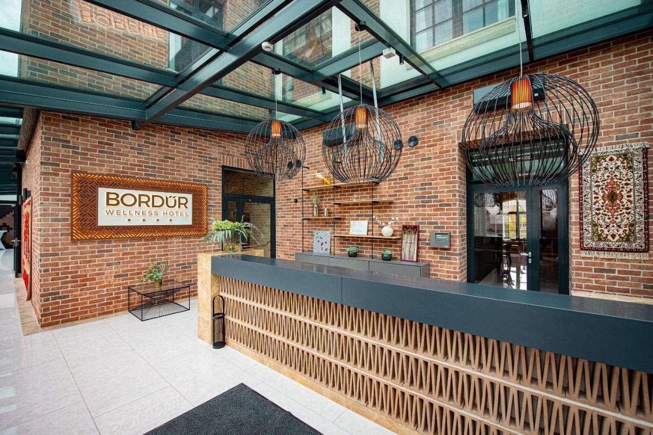 Bordur Wellness Hotel Superior Es Szonyegmuzeum Békésszentandrás Extérieur photo