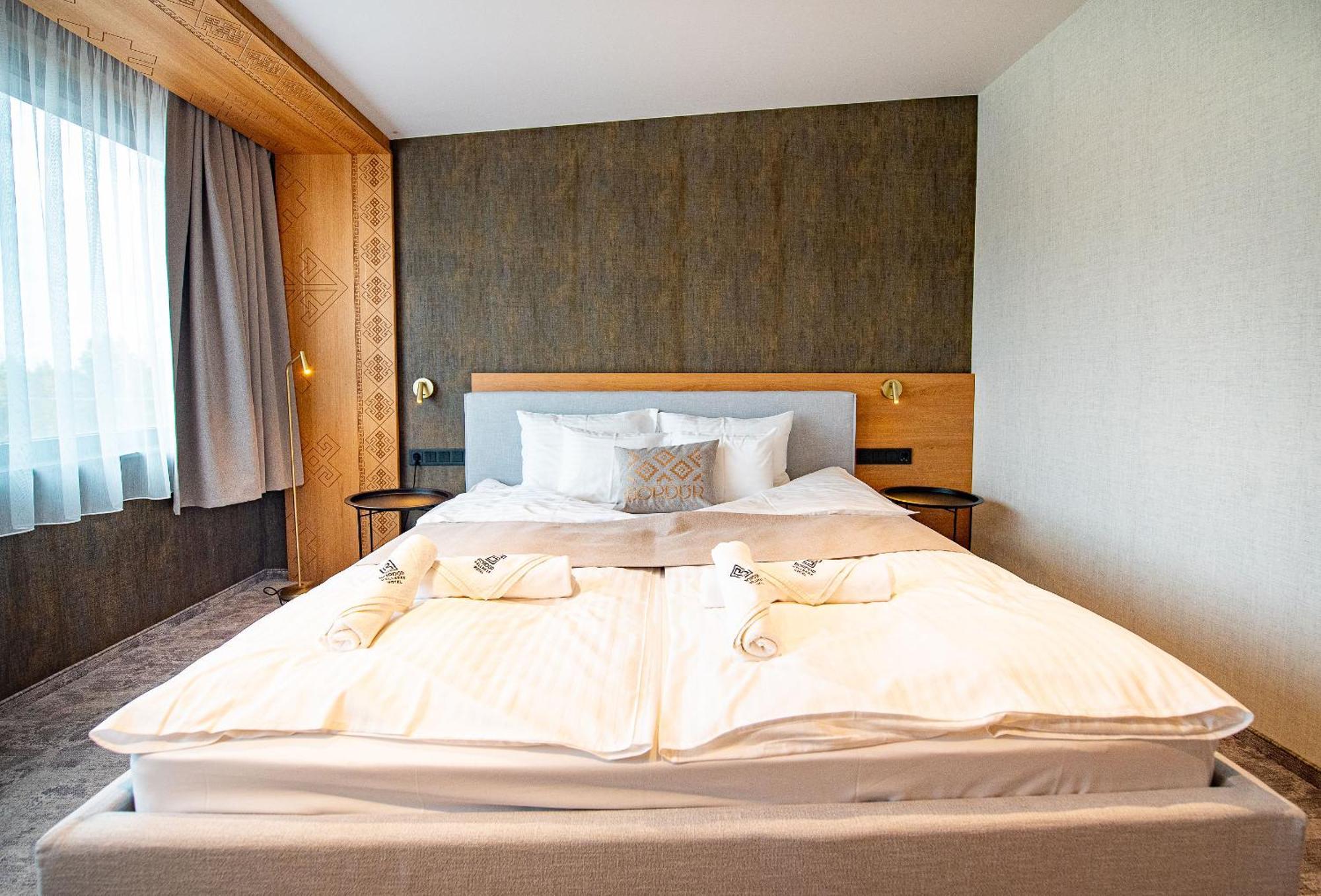 Bordur Wellness Hotel Superior Es Szonyegmuzeum Békésszentandrás Extérieur photo