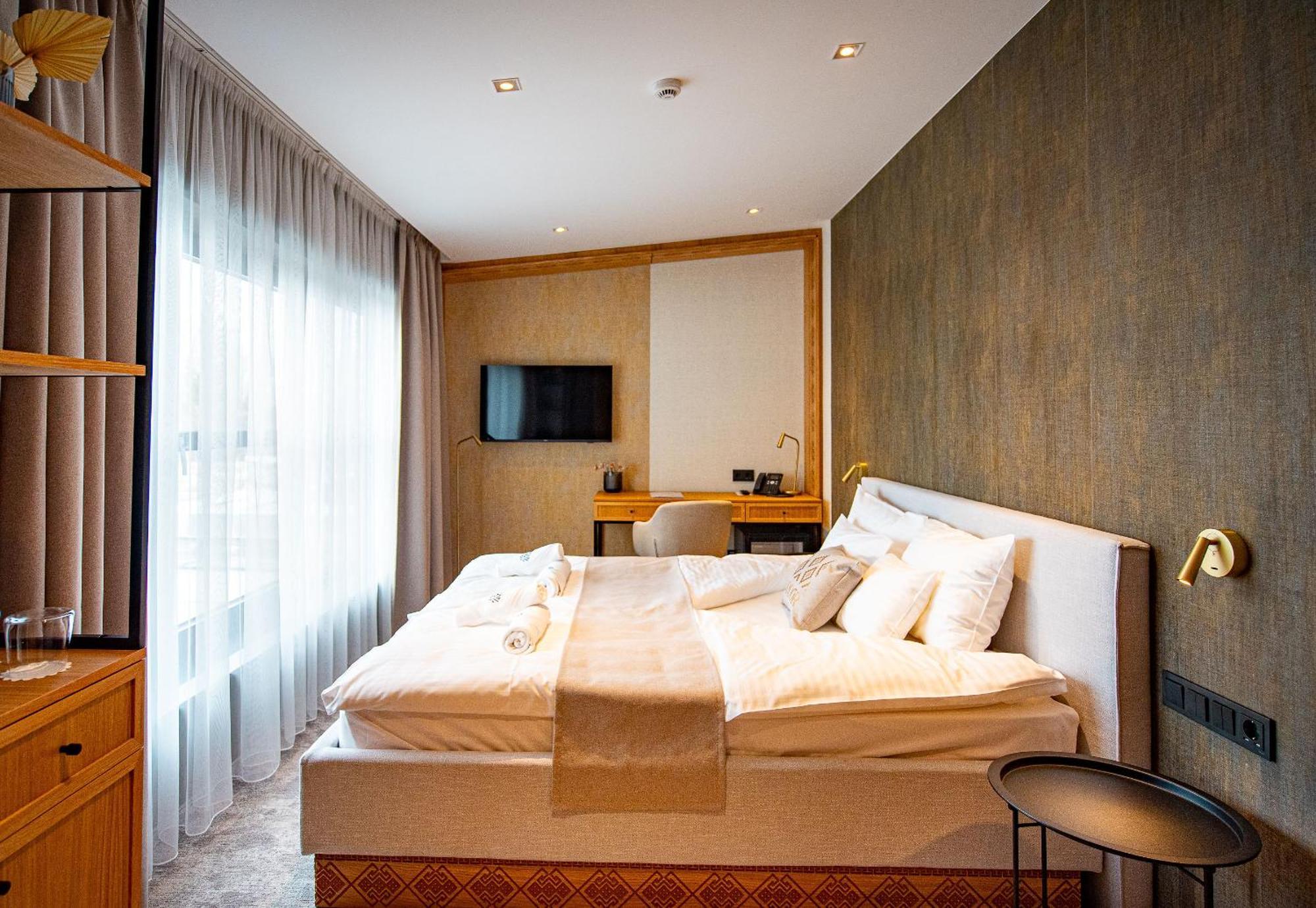 Bordur Wellness Hotel Superior Es Szonyegmuzeum Békésszentandrás Extérieur photo